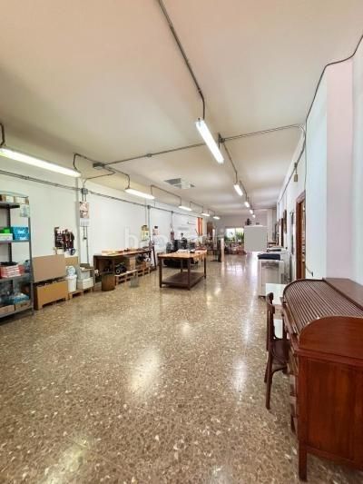 Foto f0d215ae-ef6a-4d30-91da-3e4b981122bc. Lloguer local comercial a Valdepeñas