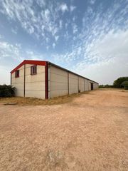 Industrial building in Valdepeñas. Venta de nave a 1 km de valdepeñas