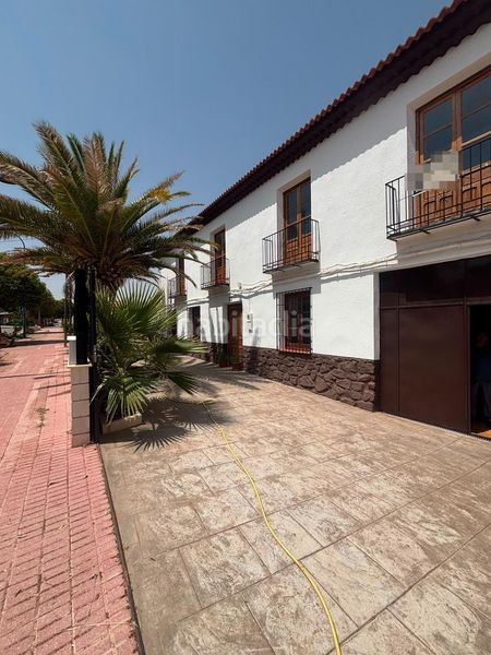 Foto 07476a57-6f9f-4a1a-bc10-ad94238e2126. Casa amb aparcament a Montiel