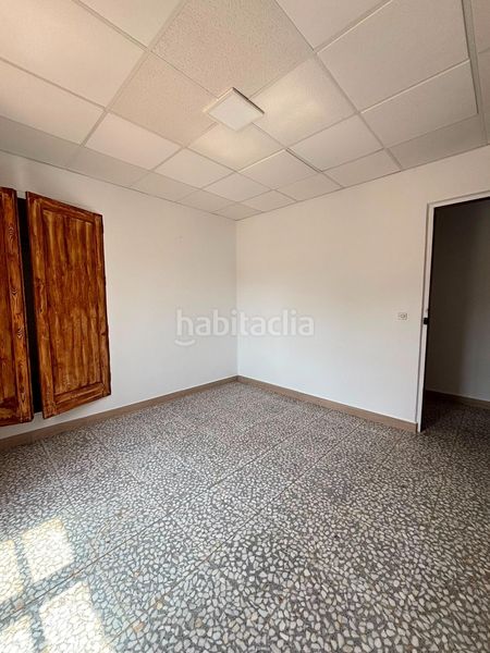 Foto 16c6f45c-7a25-4e3f-8ef6-5b568e8d2650. Casa amb aparcament a Montiel