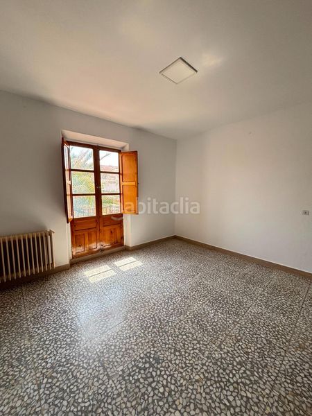 Foto 609c9d16-1073-4a38-b83e-62c395d1aee1. Casa amb aparcament a Montiel