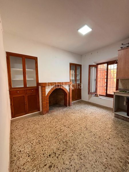 Foto 8b3715ff-15e8-4959-bc75-dcf880070a12. Casa amb aparcament a Montiel