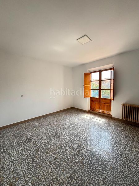 Foto 8beb0069-3df2-4dc2-9e2f-652a08140649. Casa amb aparcament a Montiel