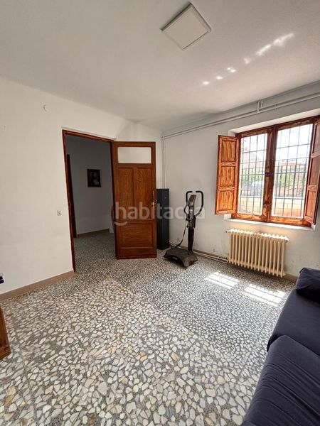 Foto ba22e247-0cde-4d69-9b30-fa3f461cdae9. Casa amb aparcament a Montiel