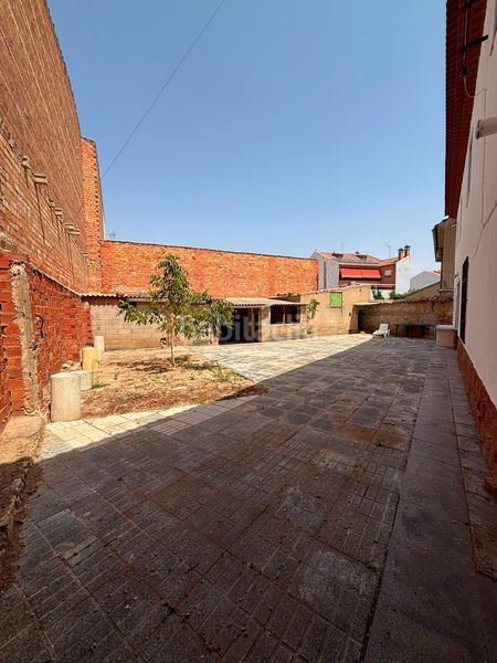 Foto d1836ea7-6c89-443e-98a8-3cef643b0408. Casa amb aparcament a Montiel