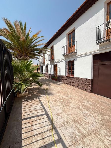 Foto d273f1aa-913b-4534-81e3-373a0855a956. Casa amb aparcament a Montiel