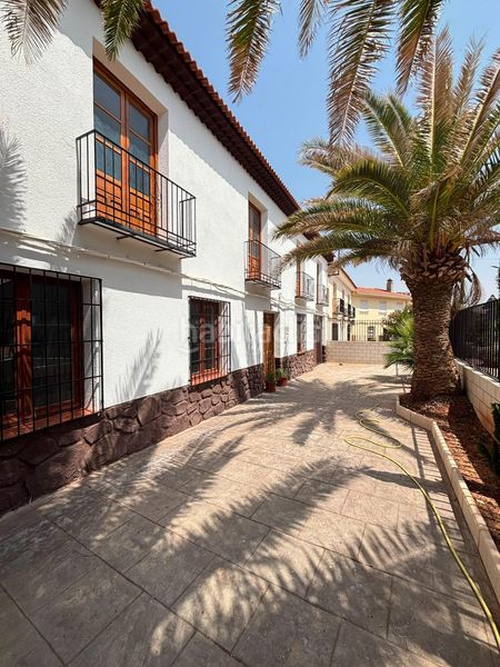 Foto f38cd2f7-2679-4717-b75d-973e29297fd6. Casa amb aparcament a Montiel