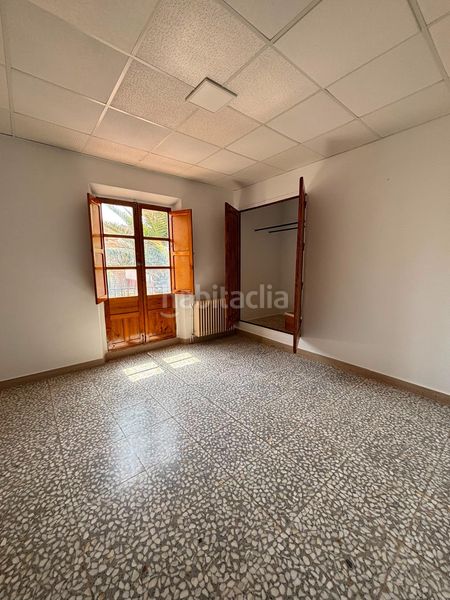 Foto f9d6ca67-479a-4880-b84d-300ead4272ca. Casa amb aparcament a Montiel