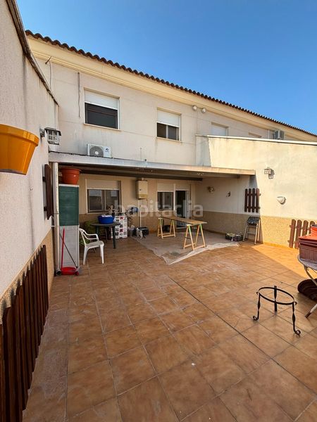 Foto cce7c2e5-1c86-4056-b74b-31fec60c8c9e. Casa amb aparcament a Valdepeñas