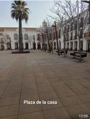 Haus en Manzanares. Venta de casa emblem�tica en la plaza de manzanares.