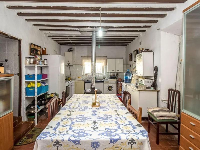 Foto e80e05d1-e5bf-46fd-9d4b-989c2e421bed. Casa a Alcubillas
