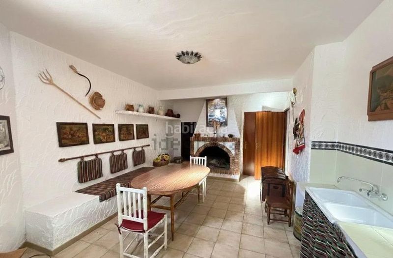 Foto 1d0cdebe-ef10-4b76-977a-fb71c29f4a11. Casa amb aparcament a Solana (La)