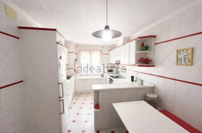 Foto ad3ec70d-fe0d-4d99-a4ee-77f15c35fcfa. Casa amb aparcament a Solana (La)