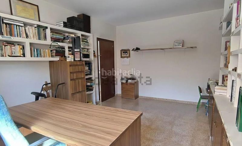 Foto b8388d40-597f-427f-a239-34e956e5409b. Casa amb aparcament a Solana (La)