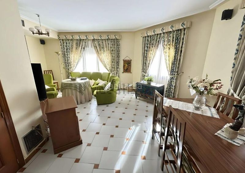 Foto bd04addf-f2d0-413d-a5b8-05d506c5bdd9. Casa amb aparcament a Solana (La)