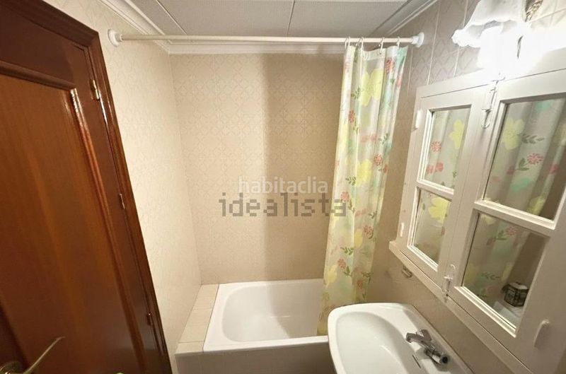 Foto ced4785d-7f5e-4481-9027-716b03280f10. Casa amb aparcament a Solana (La)