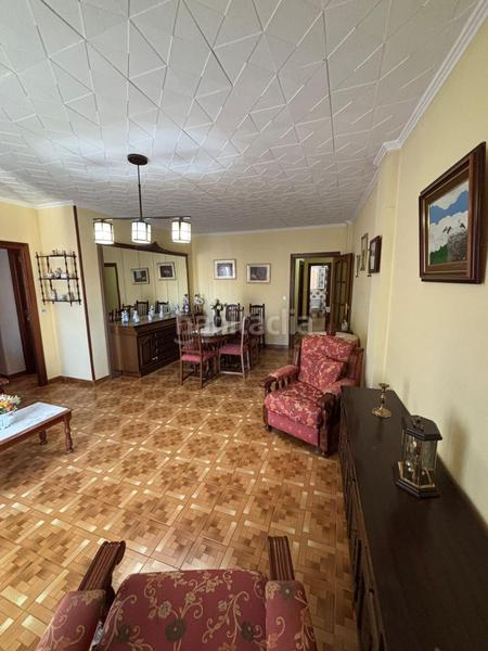 Foto 33bf25eb-778f-40fa-a549-899cf18f2340. Piso se vende amplio piso en todo el centro en Valdepeñas