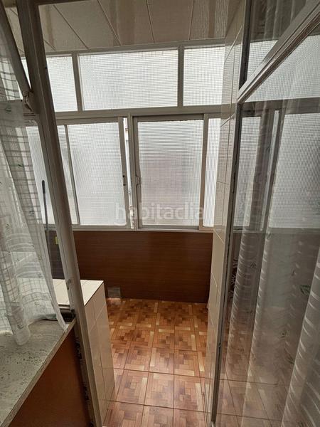 Foto 74b16ee5-3184-42e1-a9f0-ea69aa62e1be. Piso se vende amplio piso en todo el centro en Valdepeñas