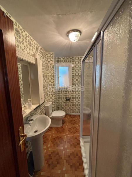 Foto c90f2877-34c5-4a12-9094-61acb9f93df0. Piso se vende amplio piso en todo el centro en Valdepeñas