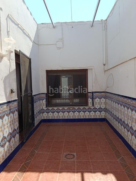 Foto 1ede5f80-2a38-4b11-bc35-b949f9123581. Casa amb aparcament a Valdepeñas