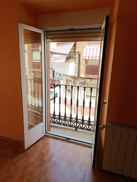 Foto 285f1d8d-e7a7-4d7f-8502-fe6231bc7ced. Casa amb aparcament a Valdepeñas