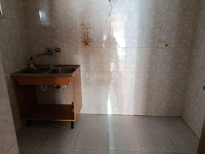 Foto 37609c94-f678-49e3-8afb-2e6a8e829edf. Casa amb aparcament a Valdepeñas