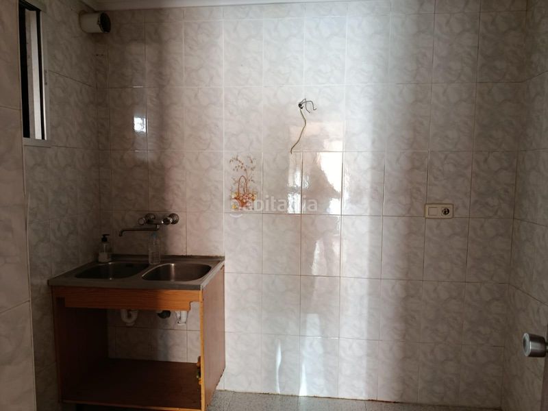 Foto 4e712f10-ea1a-446a-961d-db9a554213cb. Casa amb aparcament a Valdepeñas