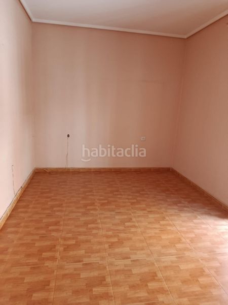 Foto ae3163d8-1e22-4e8a-a771-73edcf784fd6. Casa amb aparcament a Valdepeñas