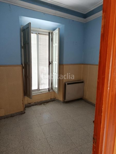 Foto cbe7e5a1-1106-46a0-9240-d847beb36a2c. Casa amb aparcament a Valdepeñas