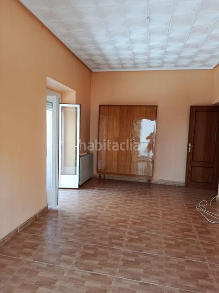 Foto d0dd4862-d316-4bfe-bf27-8e26b93a2501. Casa amb aparcament a Valdepeñas