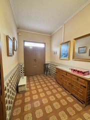 Casa a Valdepeñas. Gran casa con potencial comercial en zona auditorio