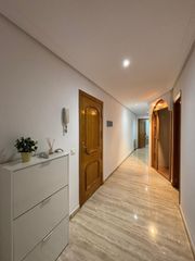 Rent Flat in Valdepeñas. Luminoso y acogedor piso con terraza.