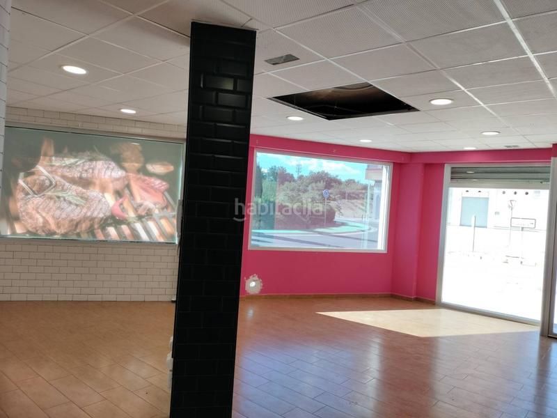Foto 720baa42-539b-4db3-8804-6072c92c052f. Alquiler local comercial en d´atenes-04 23 local comercial rotonda parc central en Torrent