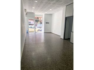 Miete Geschäftsraum in Calle doctor lópez trigo 9. Local comercial en alquiler en paiporta