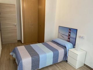 Location Appartement  Calle alcocebre. Alquiler de habitación en grao de castellón