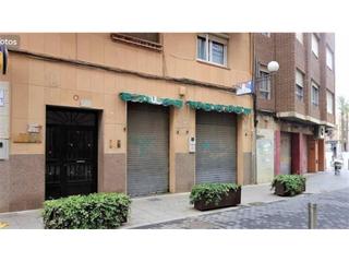 Local Comercial en Cervantes 4. Local comercial  al lado del mercado municipal
