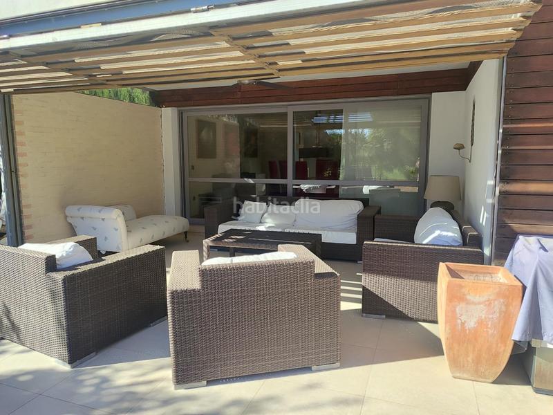 Foto 10c674fa-8526-4838-9ce3-a6b3dfa4a354. Casa bifamiliare con riscaldamento parcheggio in Oromana Alcalá de Guadaira