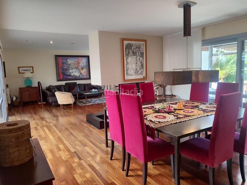 Foto 55553748-e93e-421a-b0af-6cc898a37054. Casa bifamiliare con riscaldamento parcheggio in Oromana Alcalá de Guadaira