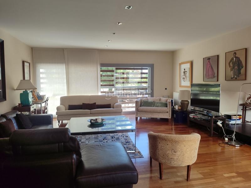 Foto 8dc90328-7783-49e2-babc-d94eb5a436d5. Casa bifamiliare con riscaldamento parcheggio in Oromana Alcalá de Guadaira