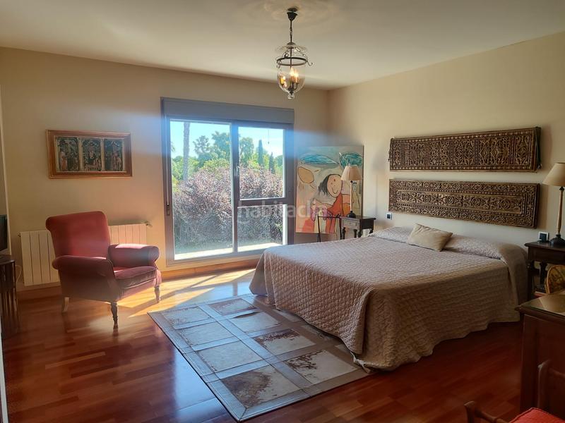 Foto ae1936ab-15f2-4b45-bb97-6a2d5bb2049c. Casa bifamiliare con riscaldamento parcheggio in Oromana Alcalá de Guadaira