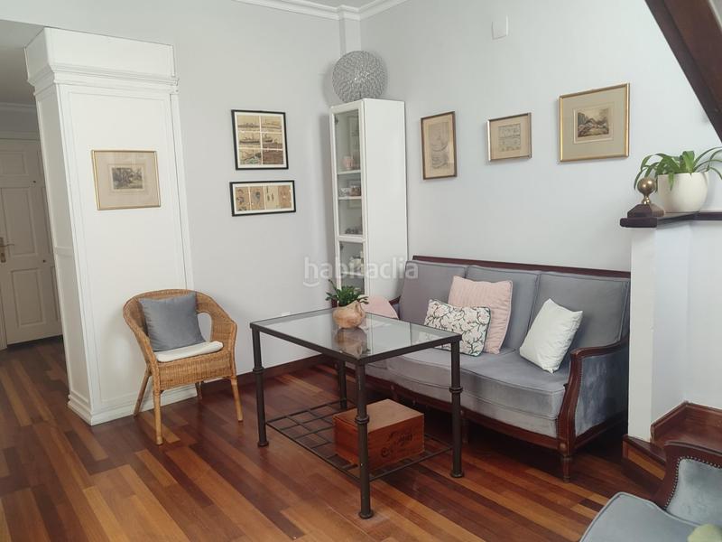 Foto 36ff1edd-788b-4ebe-95b8-c43bd65e2d78. Duplex dans Feria Sevilla