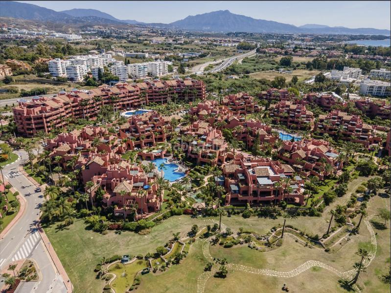 Foto 259a3e4d-1fd9-4604-a5a2-0fc5ab0bf4d3. Ground floor with parking pool in Villacana - Costalita - Saladillo Estepona