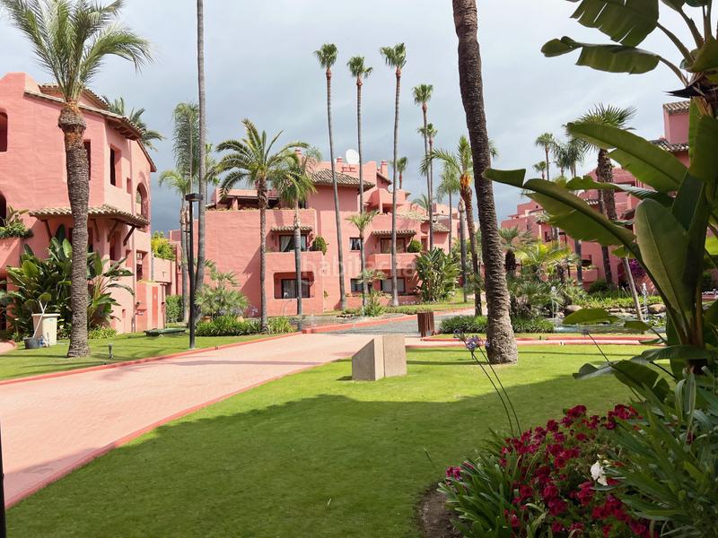 Foto c9f927e8-26d3-4066-b331-34a2d713520e. Ground floor with parking pool in Villacana - Costalita - Saladillo Estepona