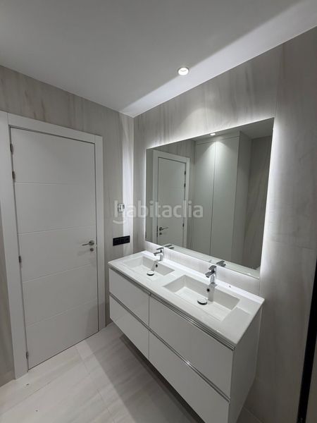 Foto 7c0606c4-a640-454f-82b0-45d641f6e98f. Apartament amb aparcament piscina a Nueva Atalaya Estepona