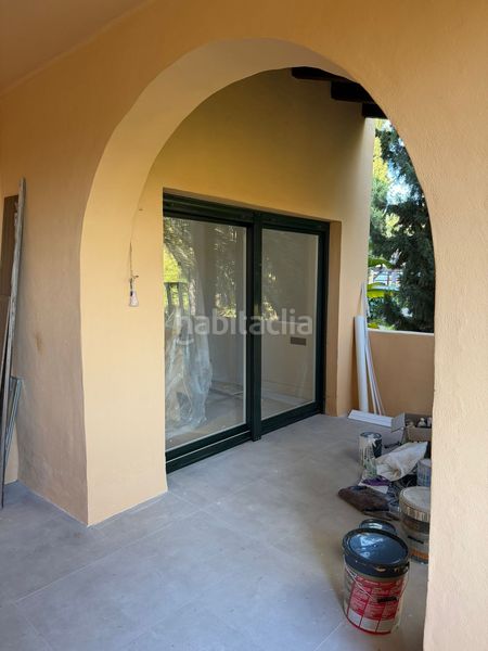 Foto 7c0ed7f9-6d2c-4137-9bc4-e45719598f64. Apartament amb aparcament piscina a Nueva Atalaya Estepona