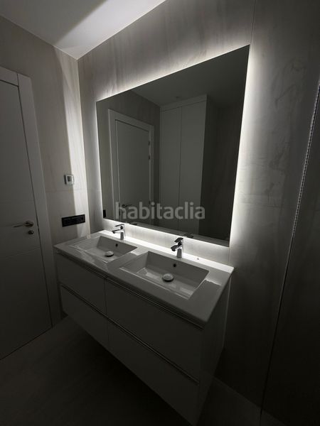 Foto cc40e822-b58b-43be-a1be-fbffdf899e67. Apartament amb aparcament piscina a Nueva Atalaya Estepona