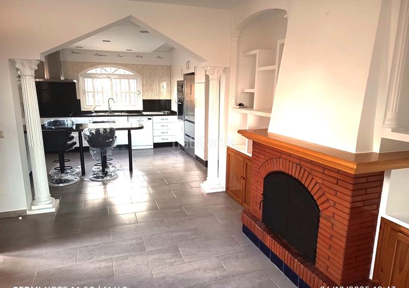 Foto e9db30a5-1327-432c-a895-ab45354c387f. Affitto casa con parcheggio piscina in Casares golf - Casares del sol Casares