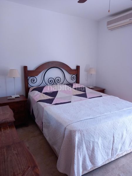 Foto 68b35368-8e23-44ab-ad60-c6a056cbd593. Casa adosada  a tan solo 50 metros de la playa en Estepona