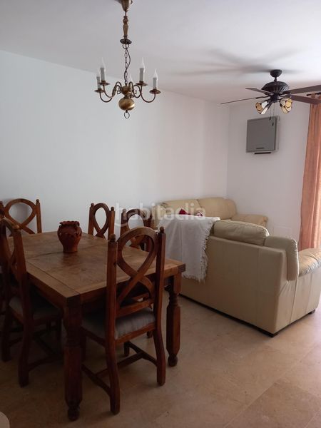 Foto cc844746-973c-42f3-9cc7-e41d6a190424. Casa adosada  a tan solo 50 metros de la playa en Estepona