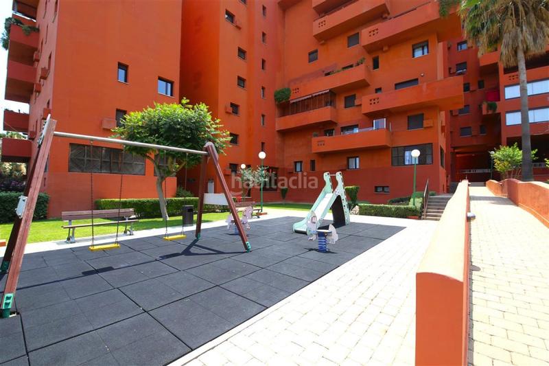 Foto 6edbab5f-5098-48b5-b941-cc939bb3623e. Apartament amb aparcament piscina a puerto de Estepona Estepona